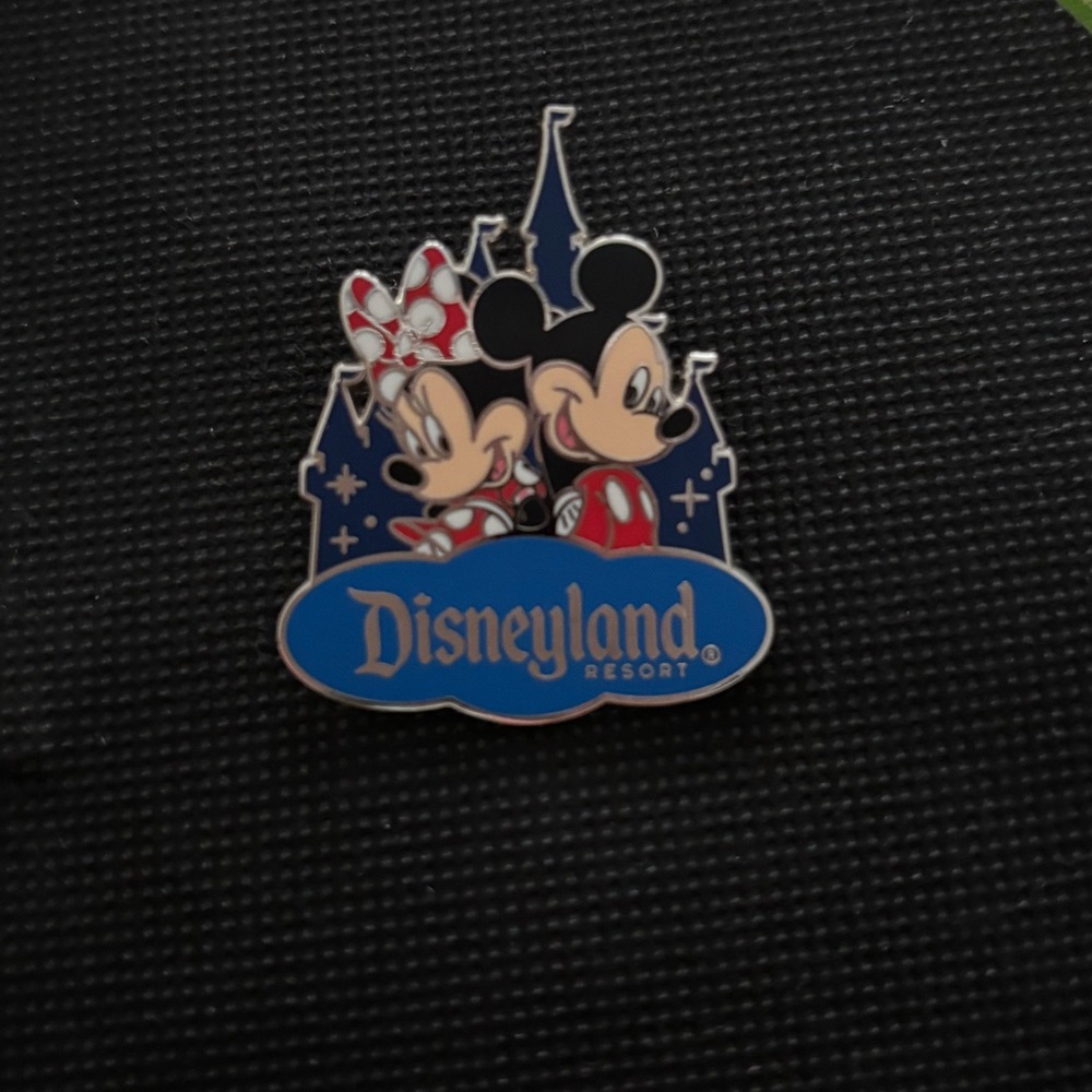 Disneyland Mickey & Minnie Disney Trading Pin